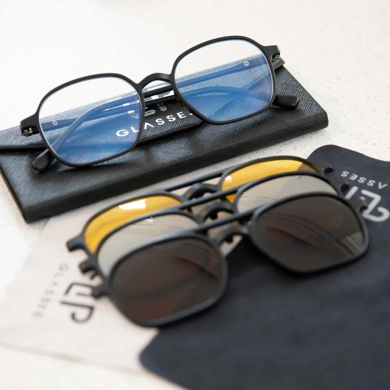 Clipp Glasses Hex monitor szemüveg kiegészítőkkel